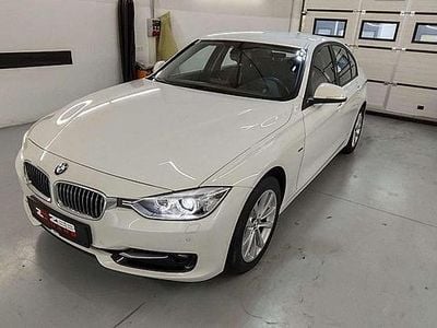 Weiß Gebraucht 2013 BMW 318 Sport Line Limousine | € 11.990 (Guter Preis)