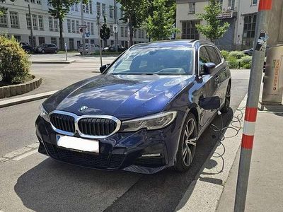 Blau Gebraucht 2021 BMW 320 Kombi | € 31.500 (Teuer)