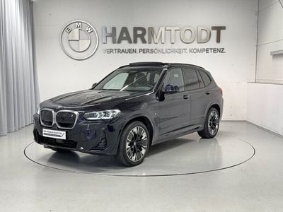 M carbonschwarz Gebraucht 2023 BMW iX3 Impressive SUV | € 41.990 (Fairer Preis)