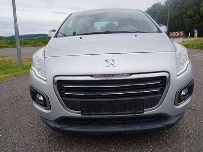 Grau Gebraucht 2016 Peugeot 3008 Active Limousine | € 6.990