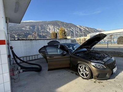 Braun Gebraucht 2015 Mercedes C200 Limousine | € 25.000 (Teuer)