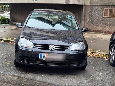 Schwarz Gebraucht 2004 VW Golf IV Comfortline Limousine | € 2.300 (Guter Preis)