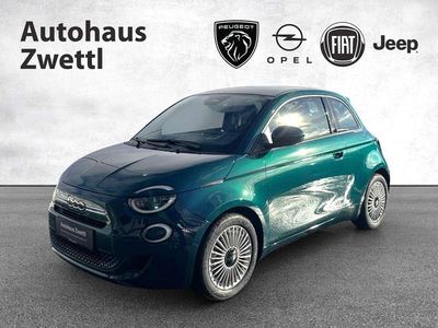 Grün Neu 2025 Fiat 500 Kleinwagen | € 21.780