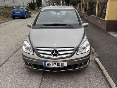 Gebraucht Mercedes B200 140 PS (102 kW) 2006 Grau Van / Kleinbus