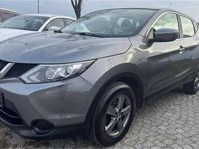Grau Gebraucht 2016 Nissan Qashqai Visia SUV | € 13.490 (Etwas zu teuer)