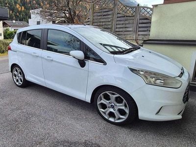 Weiß Gebraucht 2013 Ford B-MAX Titanium Van / Kleinbus | € 5.900