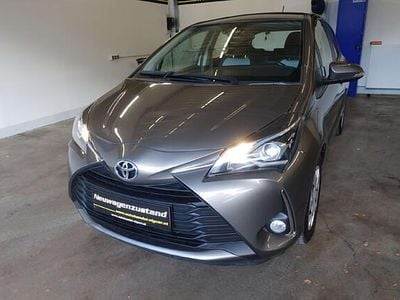 Grau Gebraucht 2019 Toyota Yaris Kleinwagen | € 14.900 (Fairer Preis)