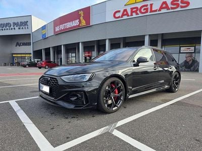 Schwarz Gebraucht 2024 Audi RS4 Kombi | € 96.000