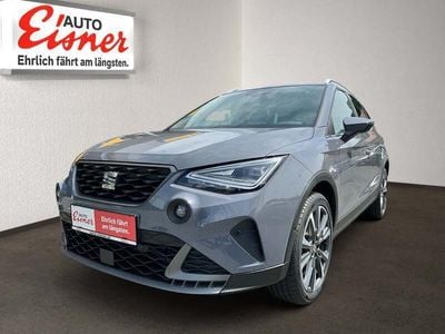 Hellgrau normal Gebraucht 2025 Seat Arona FR SUV | € 25.490