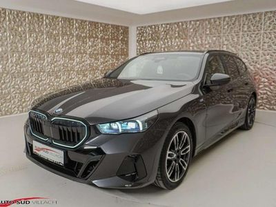 Grau Gebraucht 2024 BMW 520 M Sport Kombi | € 56.990 (Superpreis)