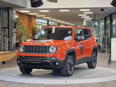 Orange Gebraucht 2016 Jeep Renegade SUV | € 18.980