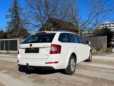 gebraucht Skoda Octavia Combi Ambition 16 TDI CR DPF 4x4