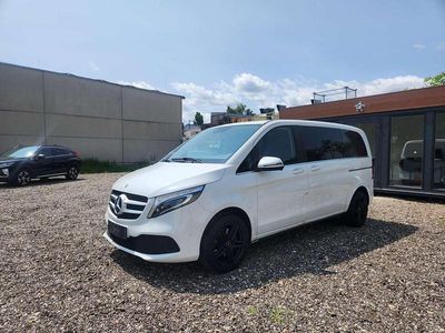 Weiß Gebraucht 2019 Mercedes V300 Van / Kleinbus | € 45.690