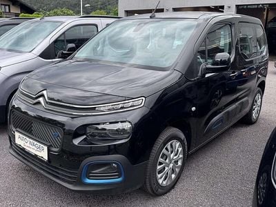 Schwarz Neu 2025 Citroën e-Berlingo Feel Van / Kleinbus | € 32.900