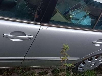 Gebraucht Mercedes E270 170 PS (125 kW) 2001 Silber Limousine