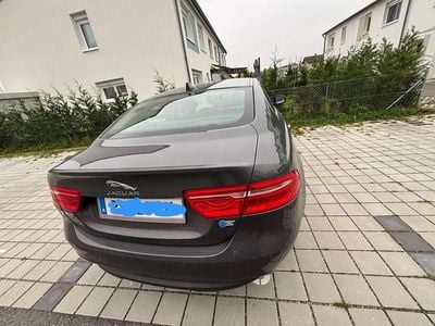 Grau Gebraucht 2018 Jaguar XE Prestige Limousine | € 16.900 (Fairer Preis)