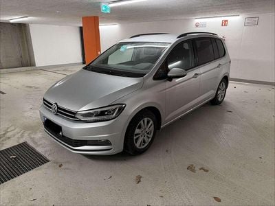 Gebraucht VW Touran Comfortline 116 PS (85 kW) 2020 Grau Van / Kleinbus