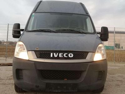 Grau Gebraucht 2011 Iveco Daily Van | € 4.000