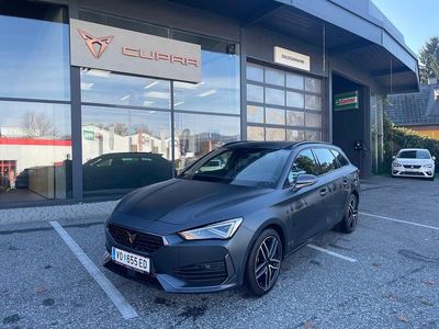 Dunkelgrau normal Gebraucht 2024 Cupra Leon Kombi | € 33.956 (Teuer)