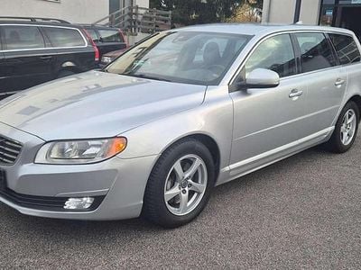 Grau Gebraucht 2013 Volvo V70 Kinetic Kombi | € 11.900