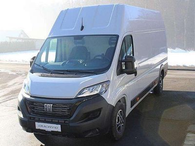 Grau Gebraucht 2023 Fiat Ducato Van | € 45.990