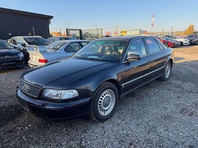 Schwarz Gebraucht 1997 Audi A8 Basis Limousine | € 2.000