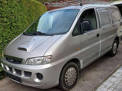 Silber Gebraucht 2004 Hyundai H-1 Van | € 5.000