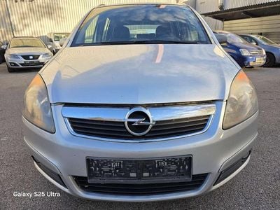 Grau Gebraucht 2007 Opel Zafira Kombi | € 550 (Fairer Preis)