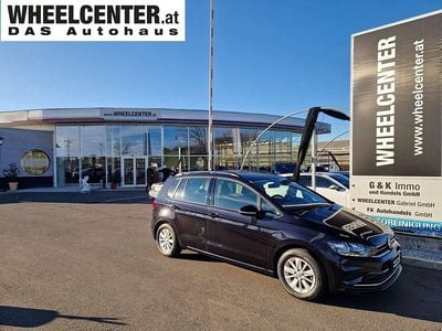 Schwarz Gebraucht 2018 VW Golf Sportsvan Comfortline Van / Kleinbus | € 15.911