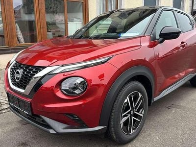 Neu Nissan Juke N-Connecta 114 PS (83 kW) 2025 Rot SUV