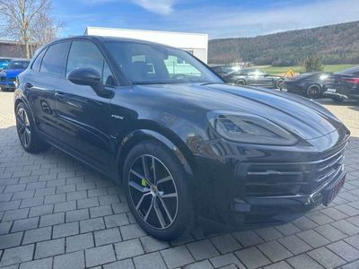 gebraucht Porsche Cayenne Hybrid newModel Beifahrerdisplay auch andere kurz