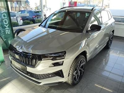 Mittelgrau normal Neu 2025 Skoda Karoq SportLine SUV | € 43.990 (Fairer Preis)
