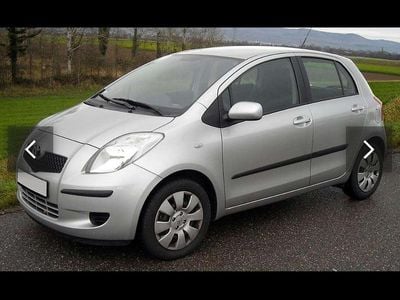 Silber Gebraucht 2004 Toyota Yaris Luna Limousine | € 1.100