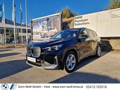 Gebraucht BMW iX1 Shadowline 225 kW (306 PS) 2025 Schwarz SUV