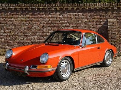 Orange Gebraucht 1971 Porsche 911 Coupé | € 137.500