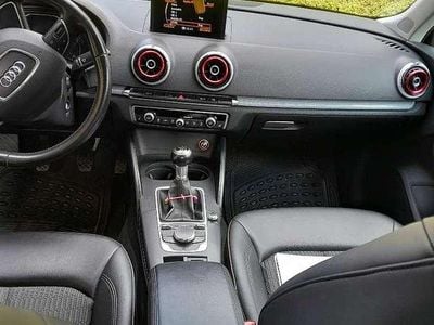 Schwarz Gebraucht 2015 Audi A3 Ambition Limousine | € 10.990 (Teuer)