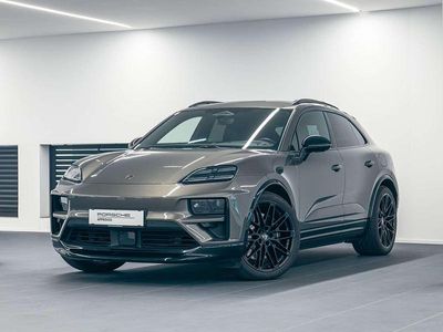 Dunkelgrün metallic Gebraucht 2025 Porsche Macan Turbo SUV | € 125.950 (Etwas zu teuer)