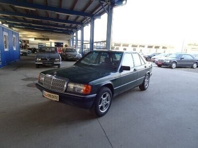 Dunkelgrün Gebraucht 1983 Mercedes 190 Limousine | € 4.500
