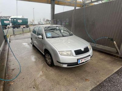 Grau Gebraucht 2004 Skoda Fabia Comfort Kombi | € 1.200