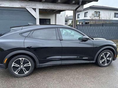 Schwarz Gebraucht 2024 Ford Mustang Mach-E Standard Range SUV | € 34.000 (Fairer Preis)