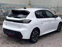 Gebraucht Peugeot 208 Allure 101 PS (74 kW) 2024 Weiß Kleinwagen