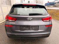 gebraucht Hyundai i30 i30 CW 1,4 MPI Start/Stopp Edition 25 Edition 25
