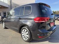 Gebraucht VW Touran Comfortline 110 PS (80 kW) 2016 Schwarz Van / Kleinbus