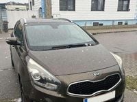 Gebraucht Kia Carens Gold 116 PS (85 kW) 2014 Braun Van / Kleinbus