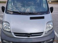 Gebraucht Opel Vivaro 101 PS (74 kW) 2002 Silber Van / Kleinbus