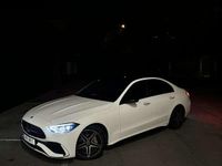 Gebraucht Mercedes C300 265 PS (194 kW) 2024 Weiß Limousine