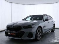 Gebraucht BMW 540 M Sport 303 PS (222 kW) 2025 Grau Kombi