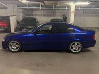 Gebraucht BMW 320 150 PS (110 kW) 1997 Blau Limousine