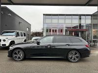 gebraucht BMW 330 i xDrive Touring M-Paket Aut.