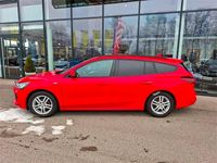Gebraucht Ford Focus ST-Line 125 PS (91 kW) 2022 Rot Kombi